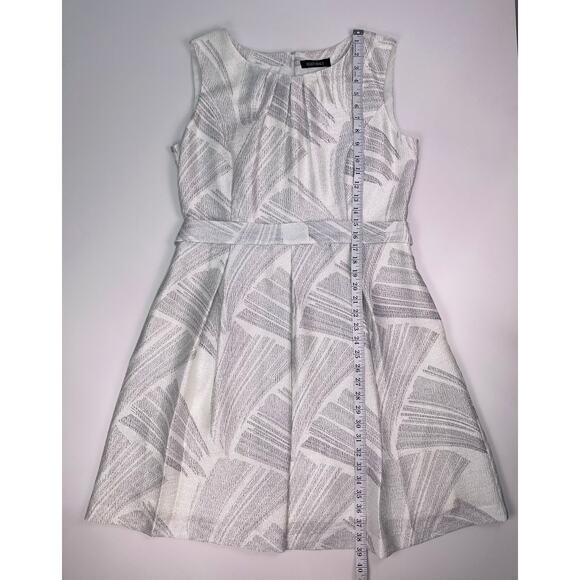 Ellen Tracy Silver & White Sleeveless Fit & Flare Dress Size Medium - Picture 7 of 9